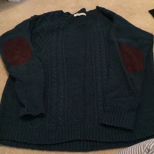 Hunter green cable knit pullover sweater